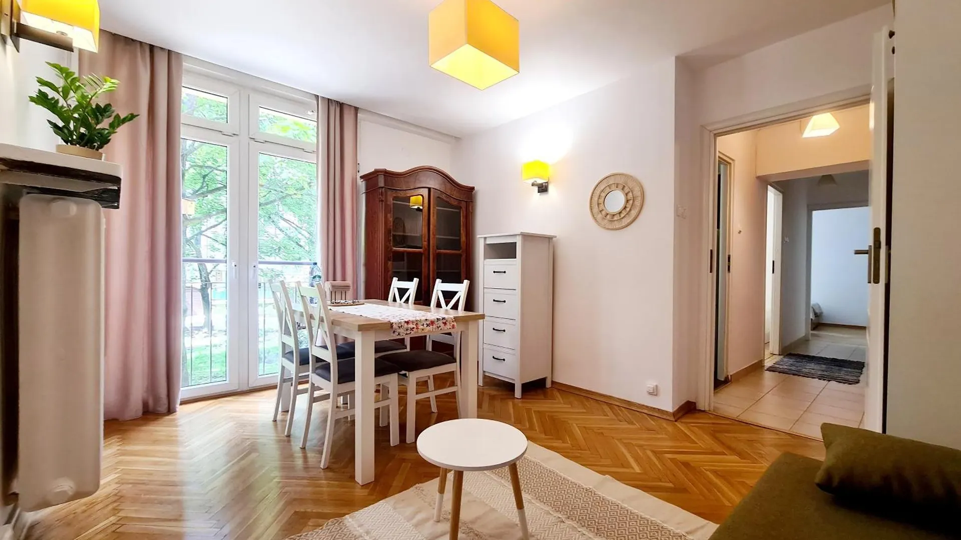 Peaceful 3-Room Flat By The Old Town Warschau